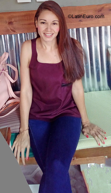 Date this stunning Venezuela girl Carolina from San Cristobal VE3318