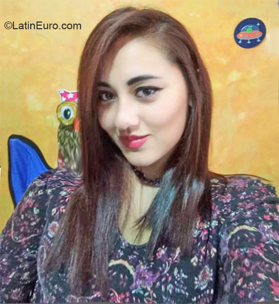 Date this passionate Colombia girl Jennifer from Bogota CO27948