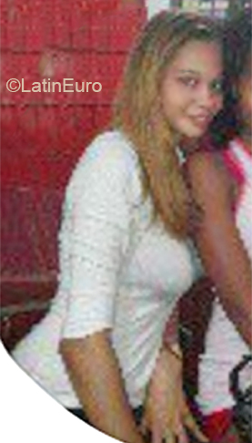 Date this cute Dominican Republic girl Carla from San Francisco de Marcoris DO38458