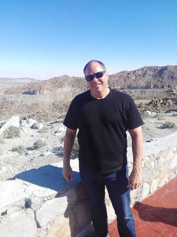 Date this happy United States man Rikski from Oceanside US20869