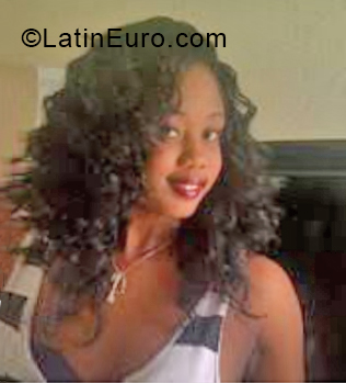 Date this charming Curacao girl Jesmaline from Willemstad CB11