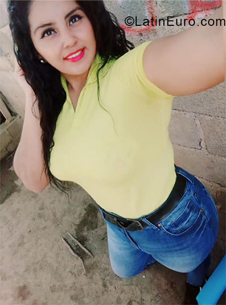 Date this charming Nicaragua girl Izamara from Managua NI252