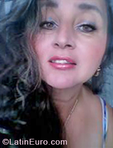 Date this exotic Colombia girl Maria from Cali CO28171