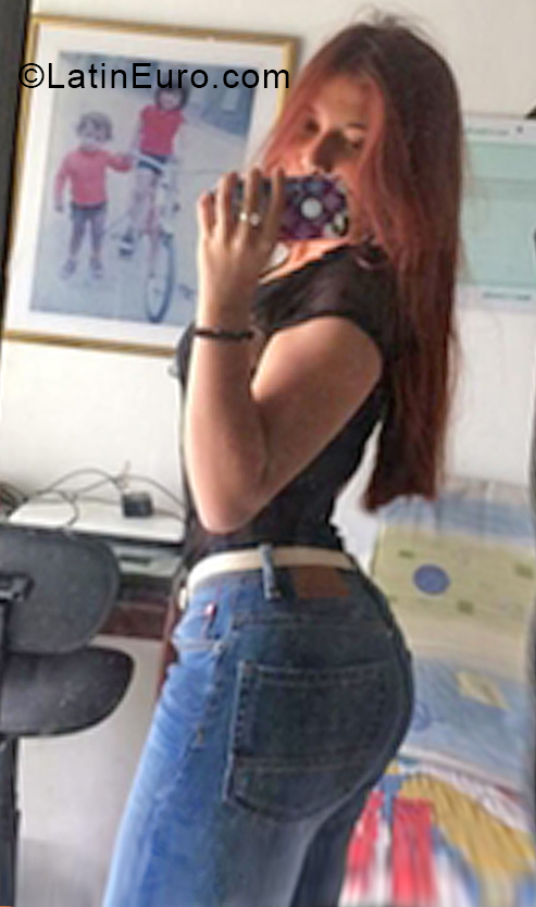 Date this tall Colombia girl Laura from Manizales CO28195