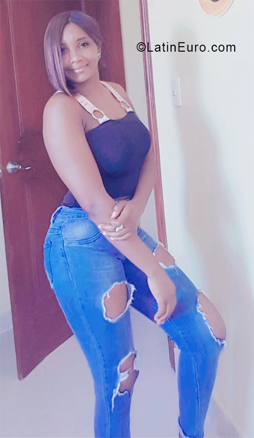 Date this attractive Dominican Republic girl Betania from Santo Domingo DO38587