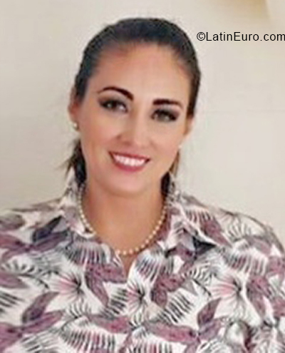 Date this sensual Colombia girl Lili from Ibaque CO28339