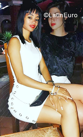 Date this pretty Cuba girl Karol from Havana CU721