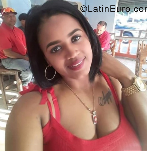Date this hot Dominican Republic girl Yuleini from Santiago DO38685