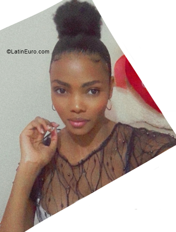 Date this fun Colombia girl Nasly from Medellín CO28421