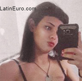 Date this cute Argentina girl Karen from Buenos Aires AR533