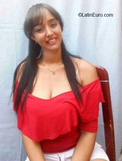 Date this beautiful Venezuela girl Yose maria from Valencia VE3497