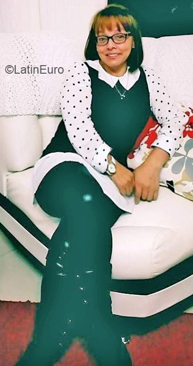 Date this young Colombia girl Stella from Bogota CO28639