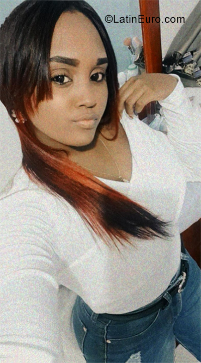 Date this young Dominican Republic girl Yenibel from Santo Domingo DO38922