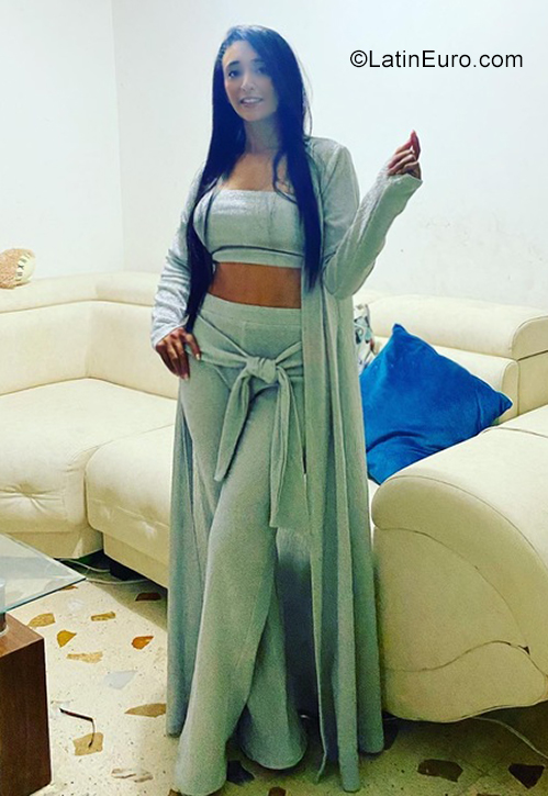 Date this sultry Colombia girl Liseth from Buenaventura CO28811