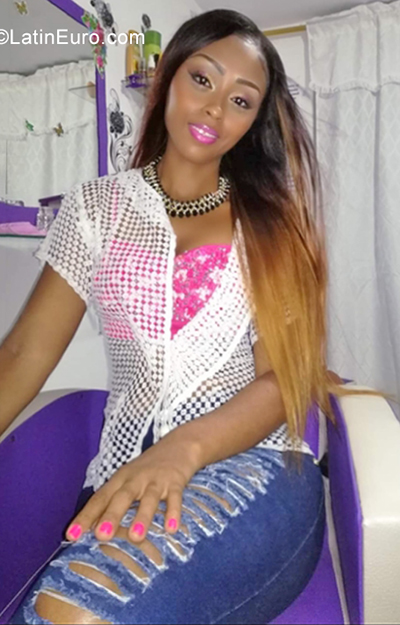 Date this passionate Colombia girl Jazmn from Buenaventura CO31326
