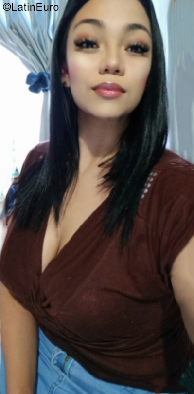 Date this funny Colombia girl Adrina from Bogota CO29082