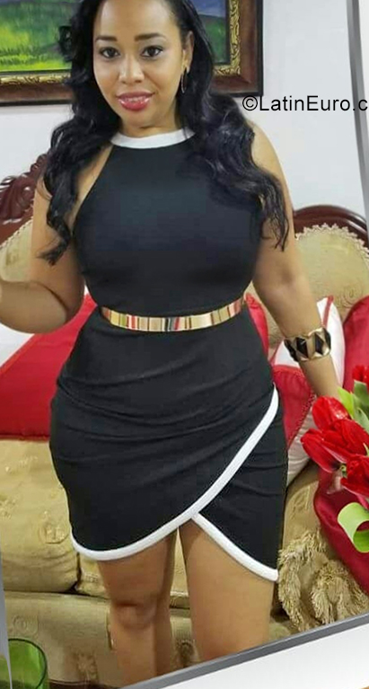 Date this beautiful Dominican Republic girl Hidequel from Santiago DO39154