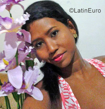 Date this attractive Colombia girl Anita from Cartagena CO29170