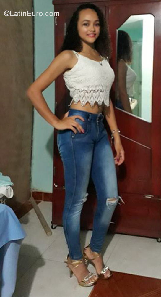 Date this sensual Colombia girl SOPFIA from Bogota CO29216
