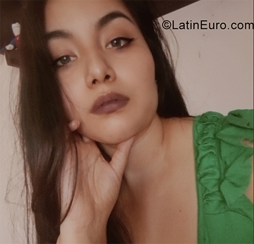 Date this passionate Argentina girl Diana from Buenos Aires AR649