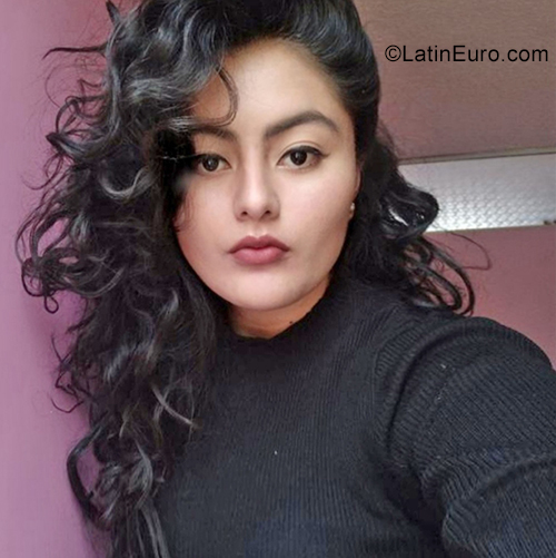 Date this good-looking Ecuador girl Elizabeth from Quito EC726
