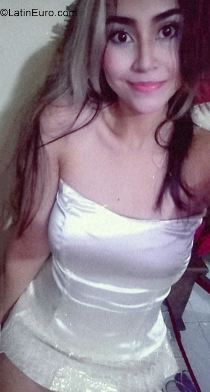 Date this pretty Colombia girl Paola from Ibague CO29459