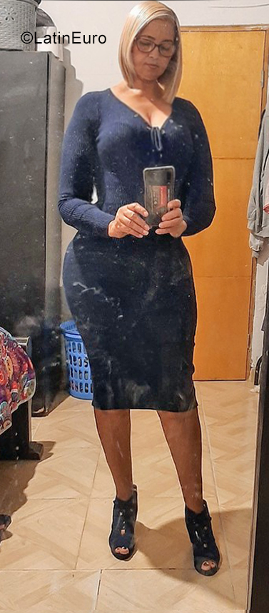 Date this georgeous Colombia girl Mariaclara from Barranquilla CO29573