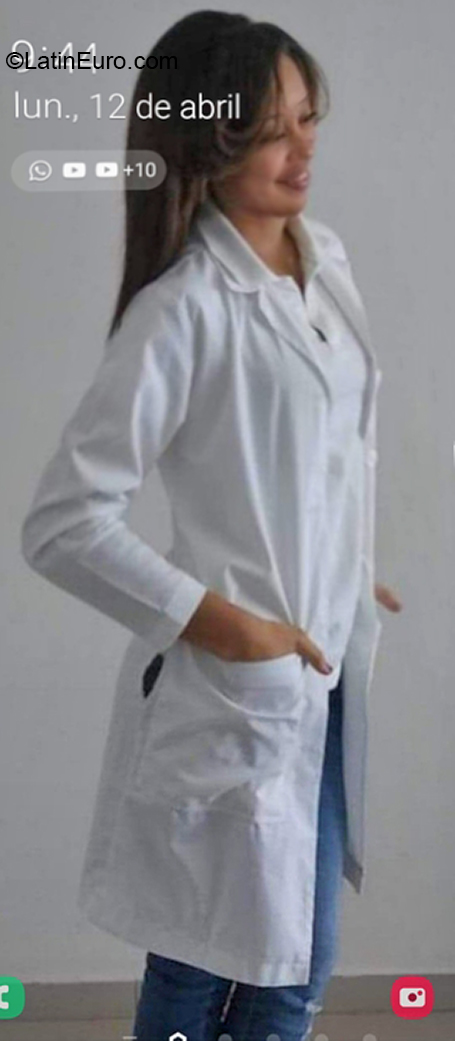 Date this athletic Dominican Republic girl Estefani from Puerto Plata DO39454