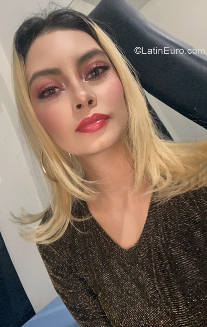 Date this passionate Colombia girl Laura from Medellin CO29728