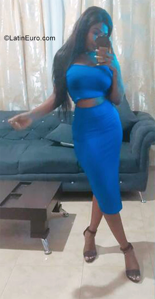 Date this tall Colombia girl Fabiana from Cali CO29781