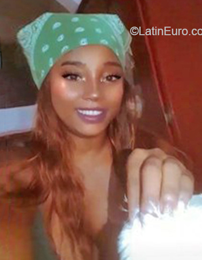 Date this athletic Colombia girl Alejandra from Cali CO29802