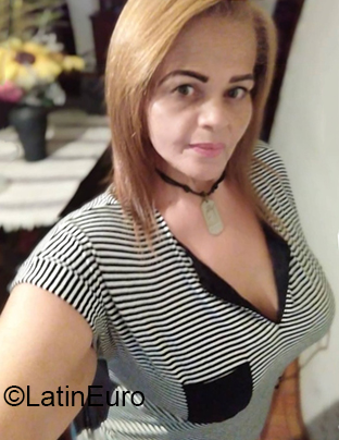 Date this passionate Venezuela girl Carlina from Valencia VE3848