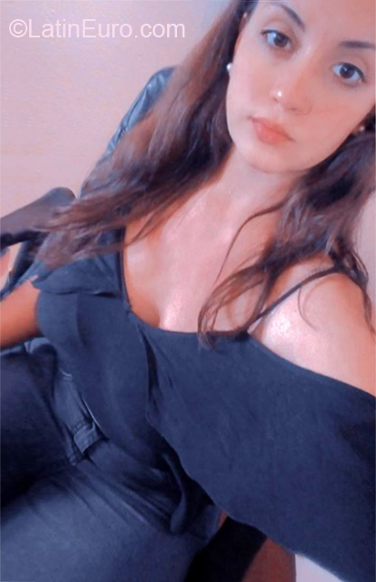 Date this gorgeous Argentina girl Agustina from Buenos Aires AR737