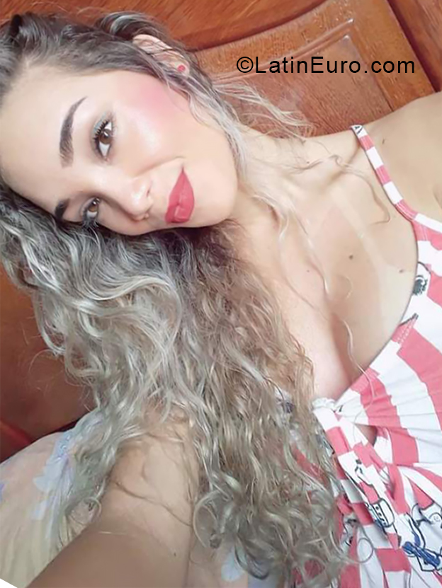 Date this sensual Brazil girl Rapha from Rio De Janeiro BR11366