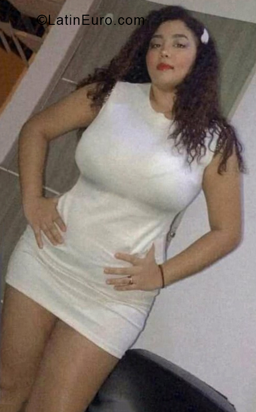 Date this voluptuous Colombia girl Laura from Bogotá CO31049
