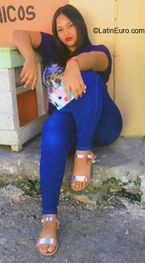 Date this happy Dominican Republic girl Estefany from Santiago DO39849