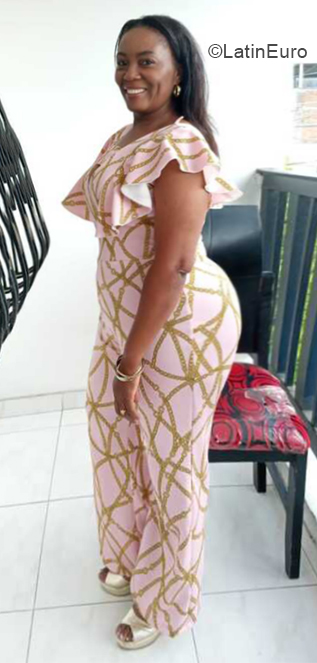 Date this cute Colombia girl Maria from Cali CO30343