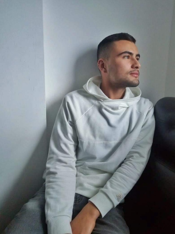 Date this nice looking Colombia man Manuel from Armenia CO30349