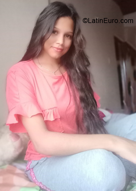 Date this young Colombia girl Dallana pereira from Santa Marta CO30398