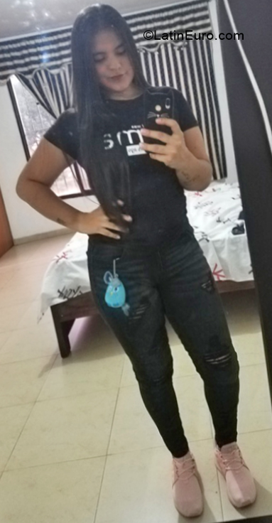 Date this delightful Colombia girl Johanna from Cali CO30493