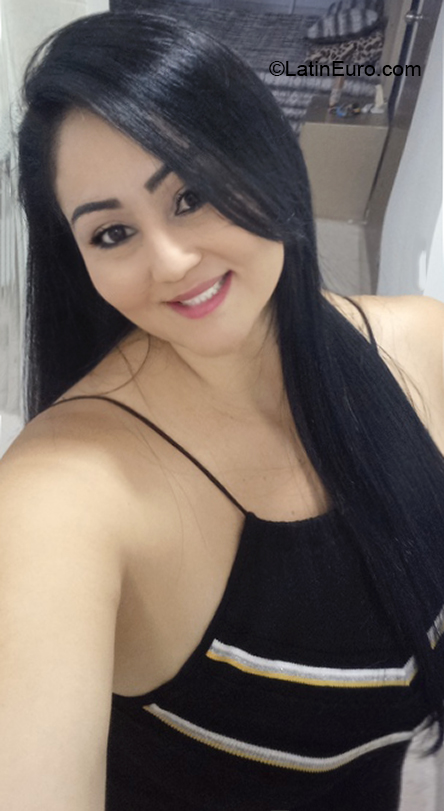 Date this georgeous Colombia girl Ginita garca from Barranquilla CO30548