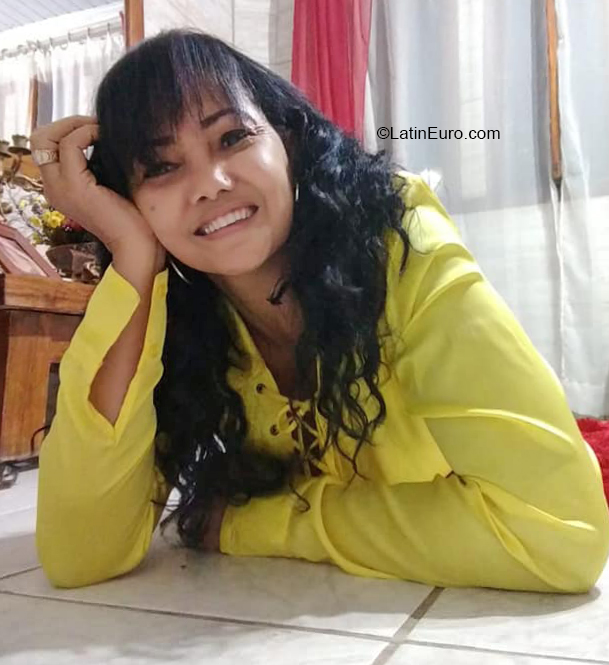 Date this young Brazil girl Maria from Itabuna BR11453