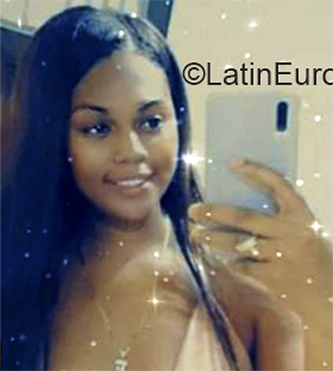 Date this young Colombia girl Coralain from Buenaventura CO30568