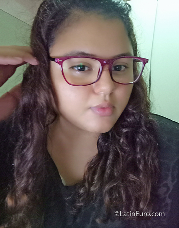 Date this funny Spain girl Sara from Seville ES641