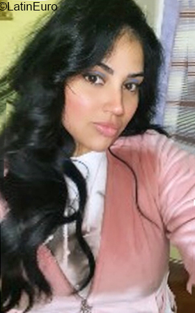 Date this delightful Italy girl Luna from Roma IT353