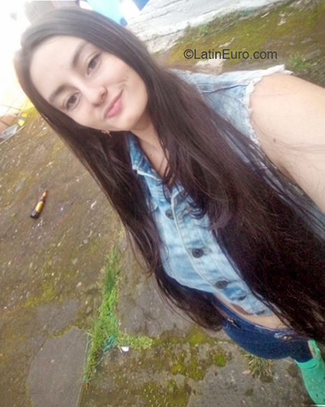 Date this beautiful Colombia girl Leidy trujillo from Aremenia CO30667