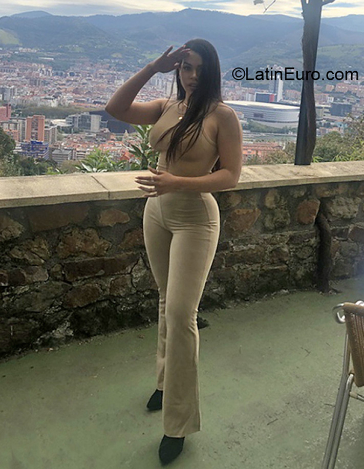 Date this delightful Colombia girl Angie from Medellin CO30677