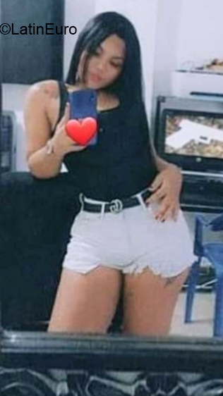Date this nice looking Colombia girl Milagros from Barranquilla CO30728