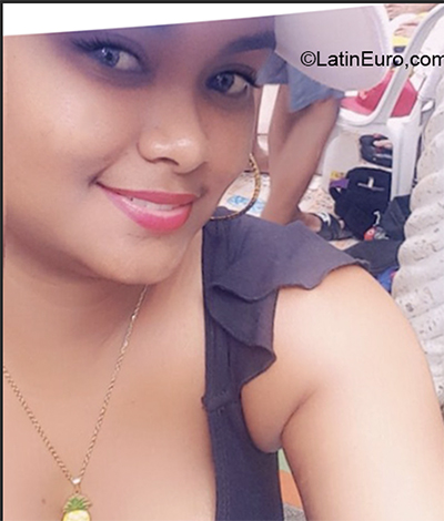 Date this cute Dominican Republic girl Vanessa from Santo Domingo DO40159