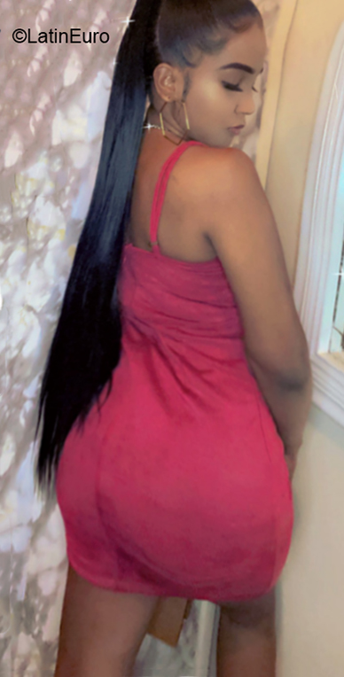 Date this athletic Dominican Republic girl Wilmerys from Santo Domingo DO40162